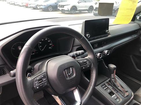 Used 2023 Honda CR-V Sport image 9