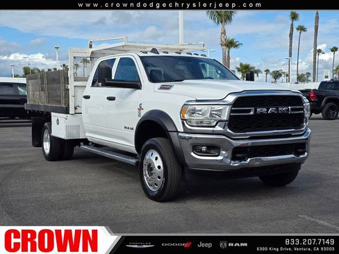Used 2021 RAM 5500 Tradesman w/ Chrome Appearance Group AWD/4WD image 2