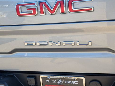 Used 2024 GMC Sierra 1500 Denali RWD image 8