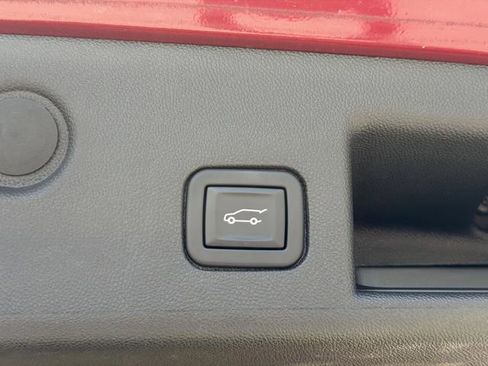 Used 2023 Chevrolet Equinox LT AWD/4WD image 16