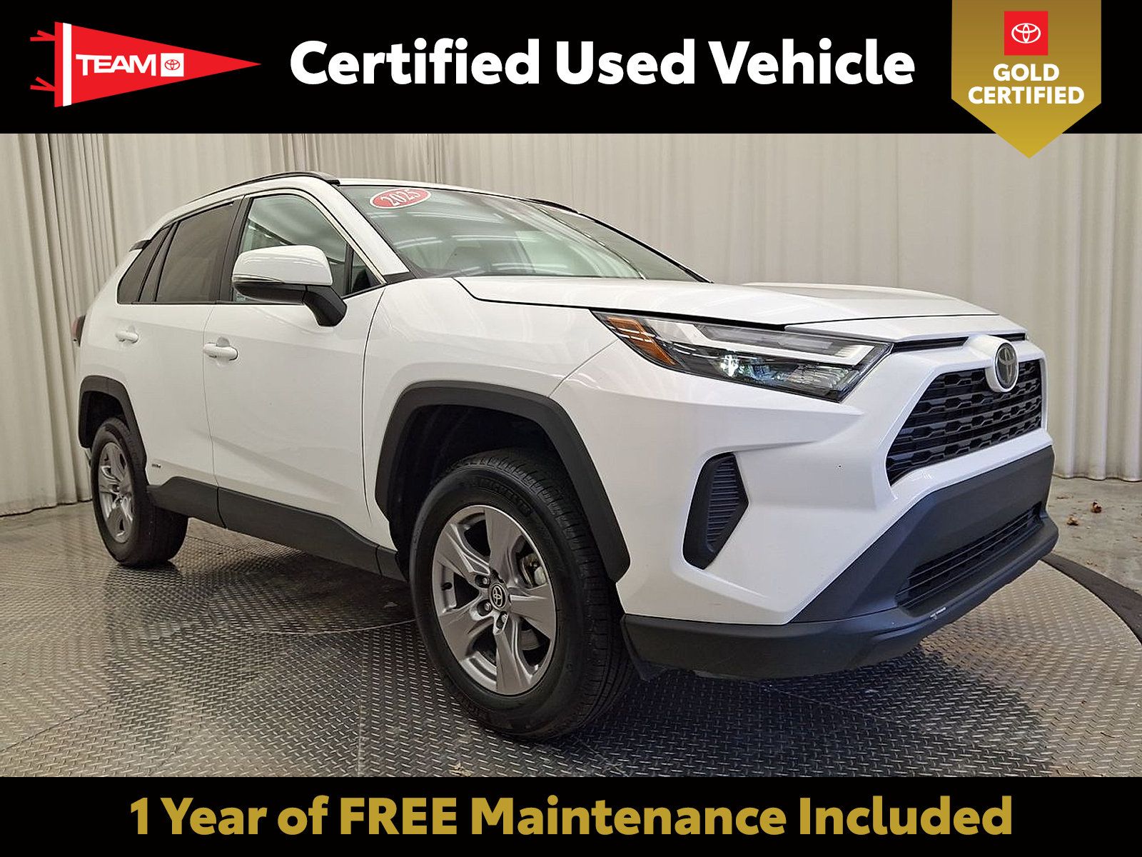 Certified 2025 Toyota RAV4 XLE AWD/4WD image 1