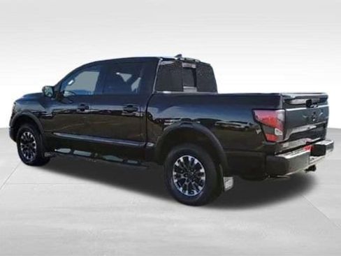 Used 2023 Nissan Titan PRO-4X w/ Pro-4x Convenience Package image 3