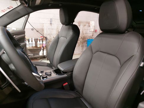 New 2025 Alfa Romeo Stelvio Sprint w/ Convenience Package image 17