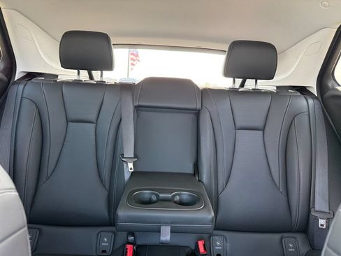 Used 2024 Buick Envision Preferred AWD/4WD image 43