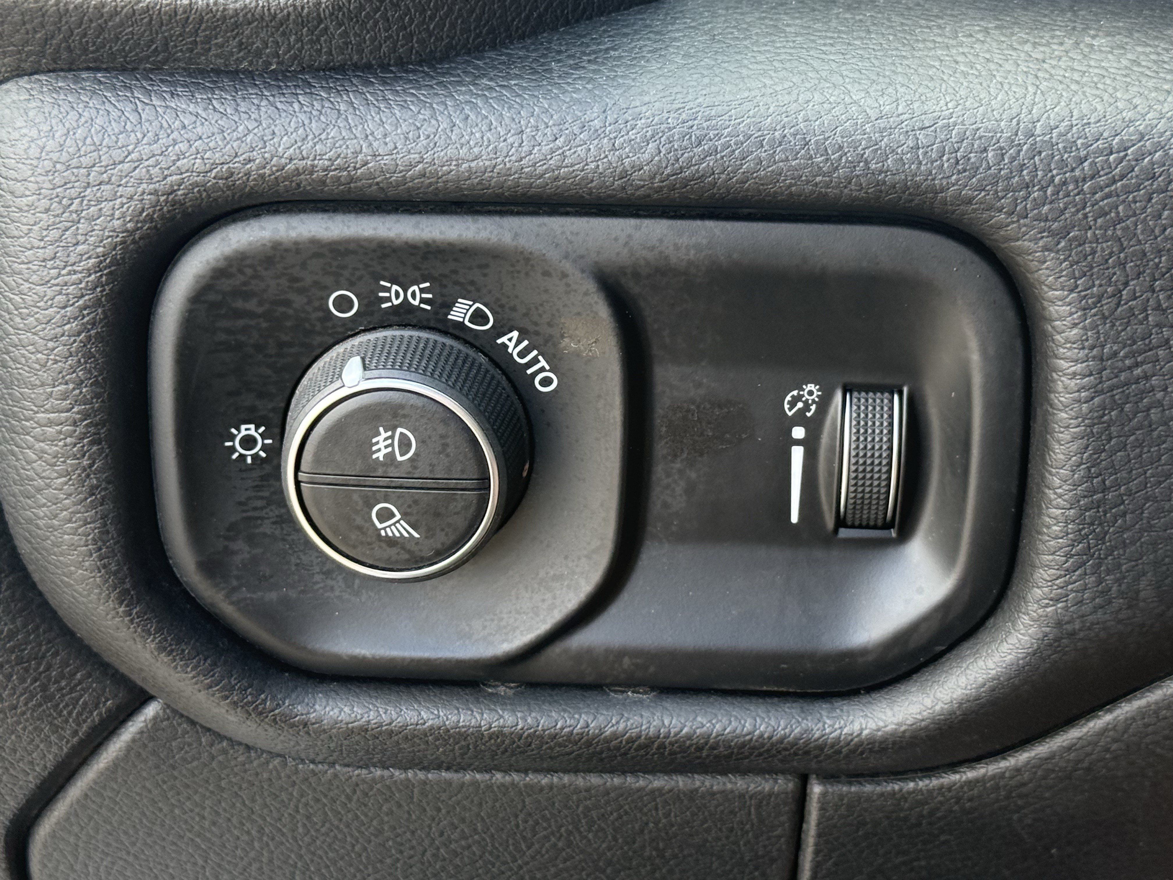 Used 2024 RAM 2500 Big Horn w/ Level 2 Equipment Group AWD/4WD image 25