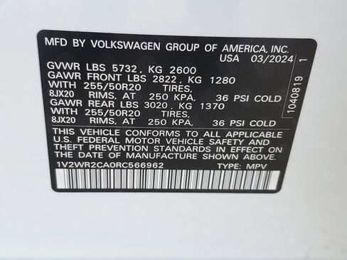 Used 2024 Volkswagen Atlas SE image 33