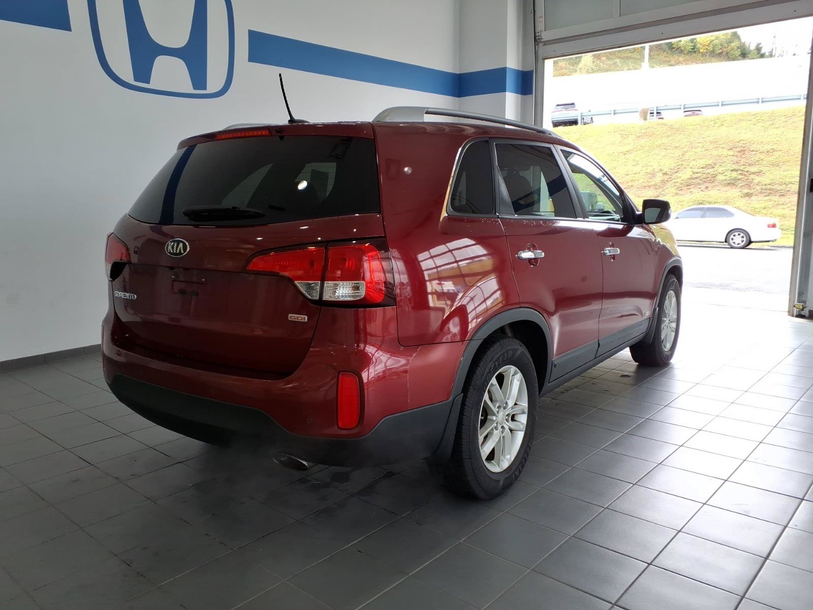 Used 2015 Kia Sorento LX AWD/4WD image 5