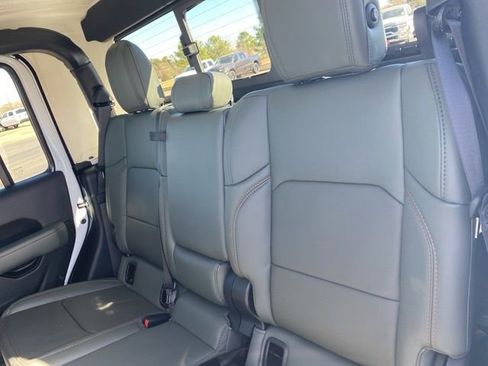 New 2026 Jeep Gladiator Mojave image 37