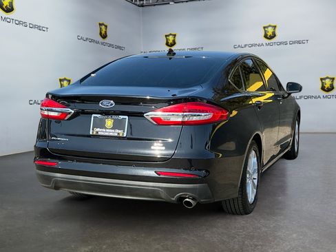 Used 2020 Ford Fusion SE FWD image 5