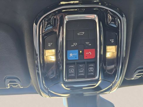 Used 2024 Jeep Grand Wagoneer L Series III image 50