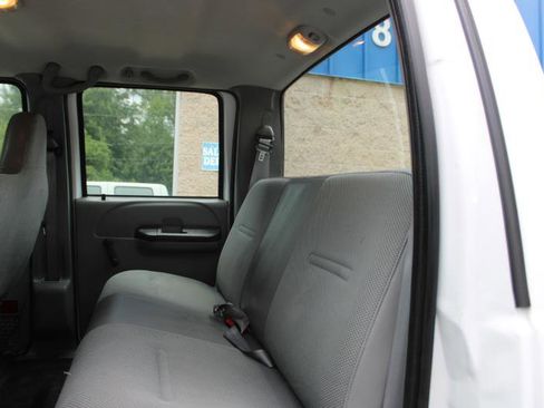 Used 2006 Ford F250 Lariat image 14
