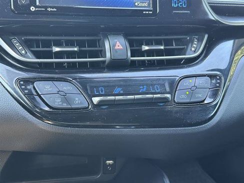 Used 2018 Toyota C-HR XLE FWD image 18