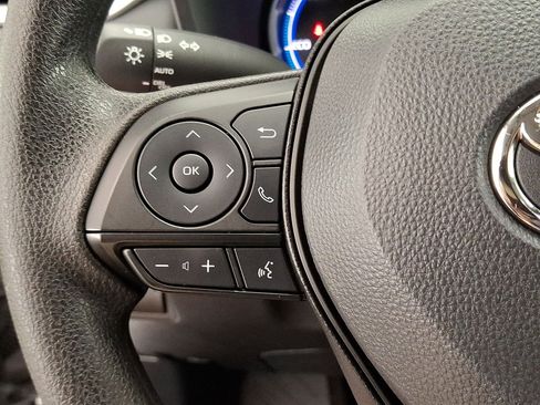 Certified 2025 Toyota RAV4 XLE AWD/4WD image 9