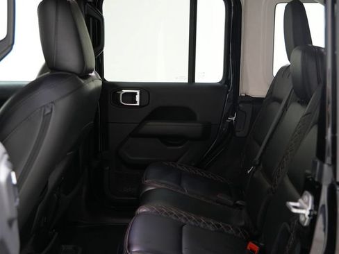 Used 2022 Jeep Wrangler Unlimited Sahara AWD/4WD image 28
