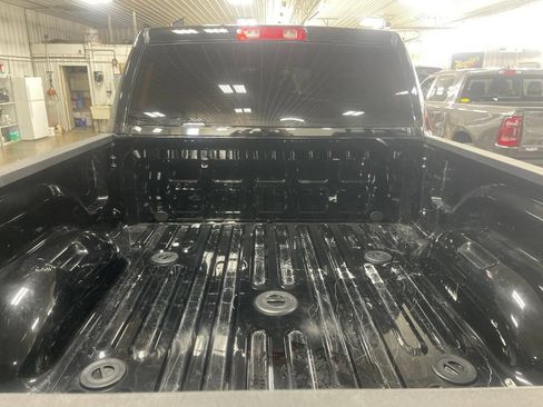 Used 2025 RAM 3500 Tradesman w/ Chrome Appearance Group AWD/4WD image 6