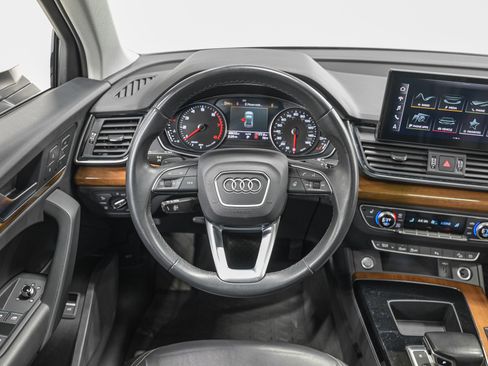 Used 2021 Audi Q5 2.0T Premium w/ Convenience Package image 17