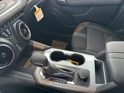 New 2025 Chevrolet Blazer LT w/ Convenience Package image 18