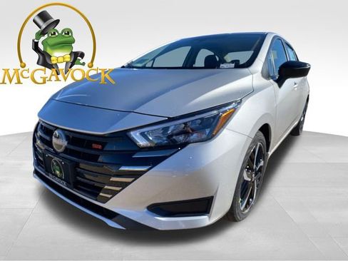 New 2025 Nissan Versa SR w/ Trunk Package image 1