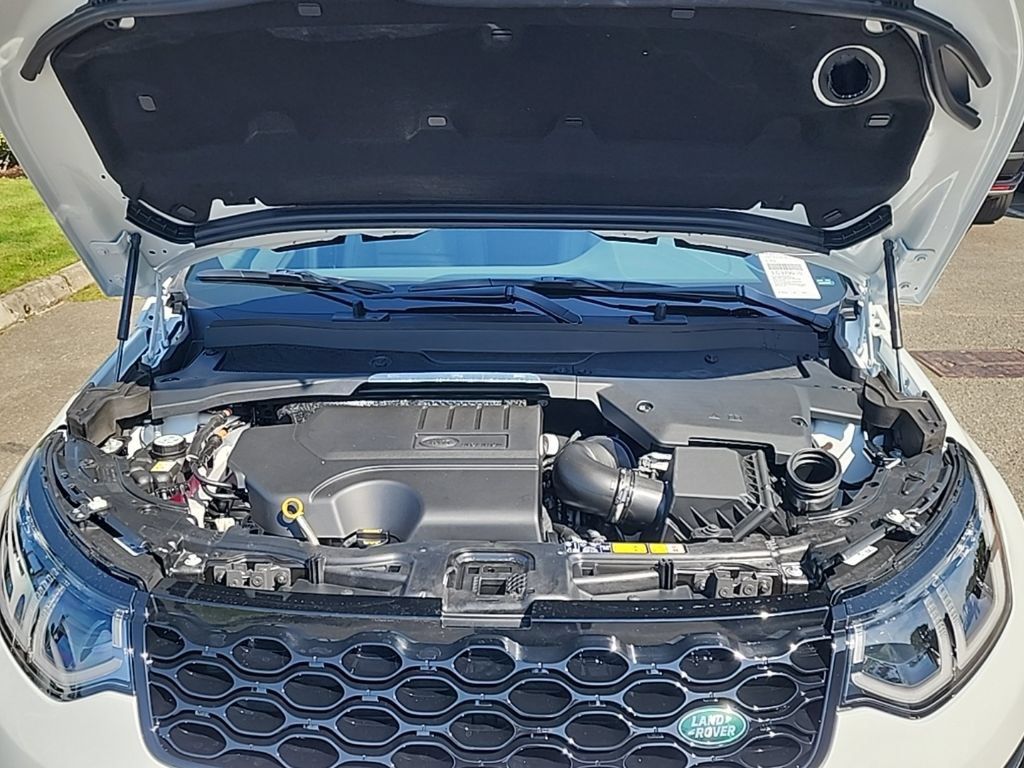 New 2026 Land Rover Discovery Sport Landmark AWD/4WD image 29