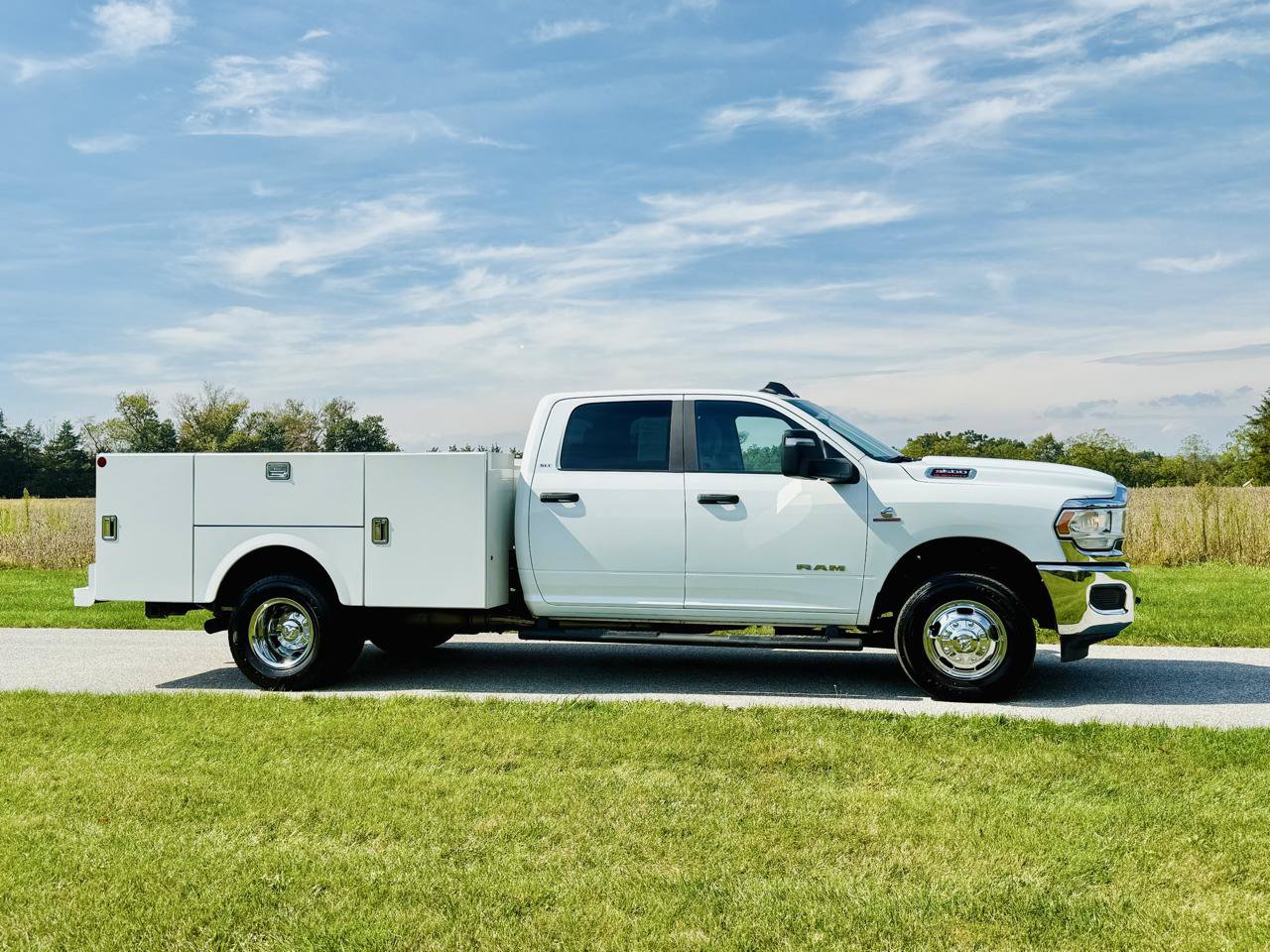 Used 2024 RAM 3500 SLT w/ Quick Order Package 2YG SLT AWD/4WD image 5