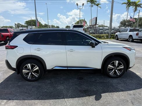 Used 2021 Nissan Rogue Platinum AWD/4WD image 9