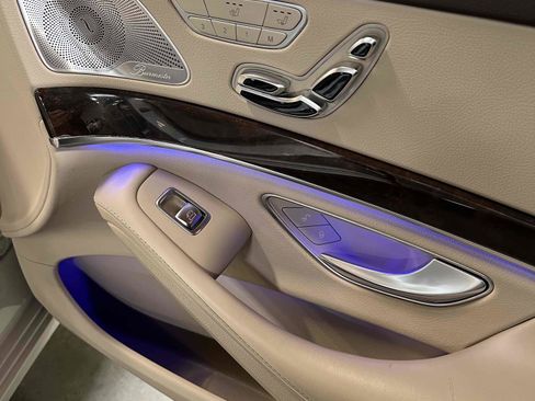 Used 2019 Mercedes-Benz S 560 Sedan image 74