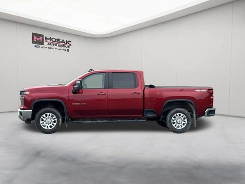 Used 2024 Chevrolet Silverado 2500 LT w/ Convenience Package AWD/4WD image 5