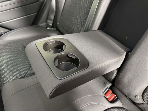 Used 2025 Subaru Forester Premium image 32