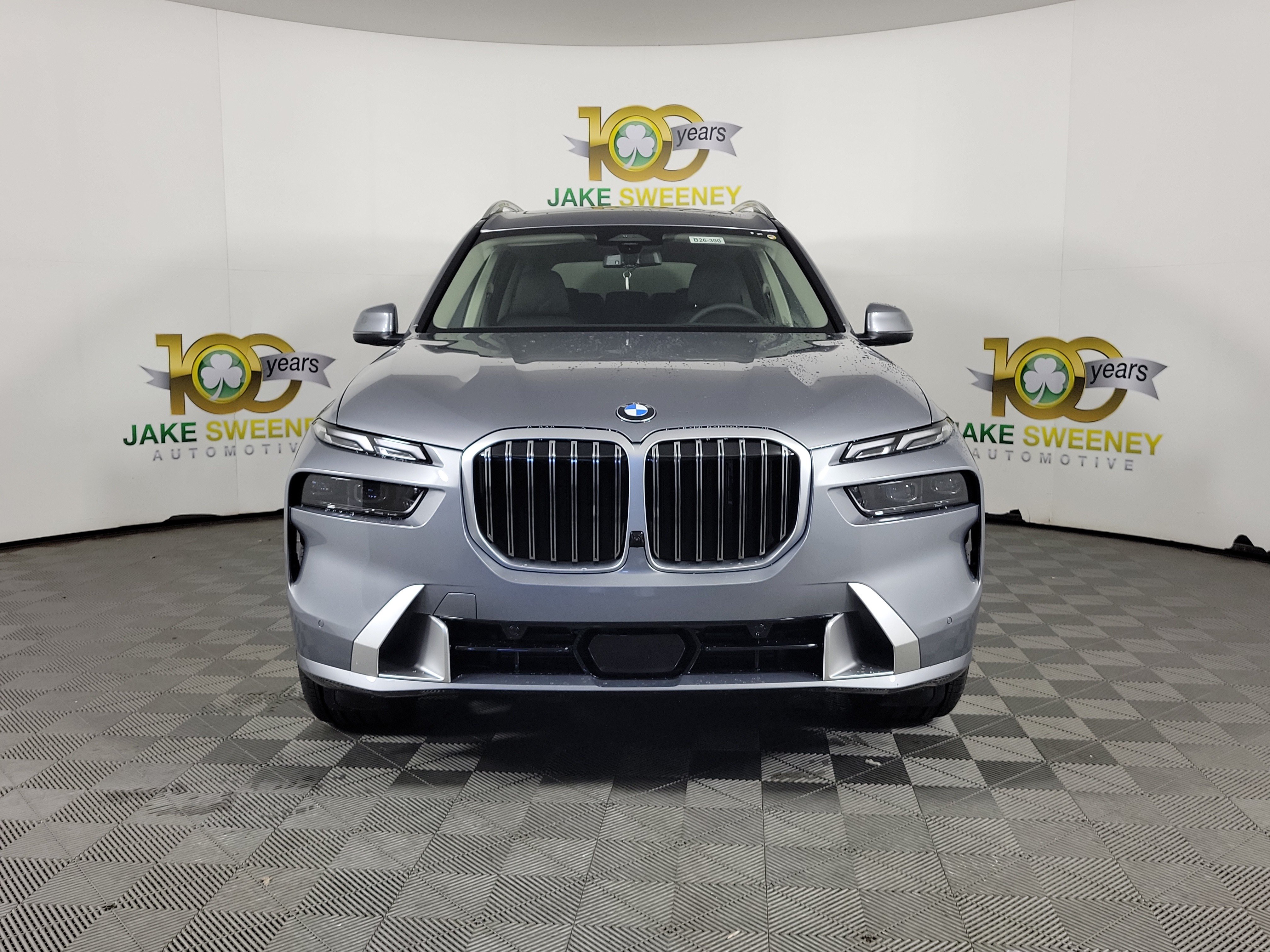 Certified 2026 BMW X7 xDrive40i w/ Climate Comfort Package AWD/4WD image 2