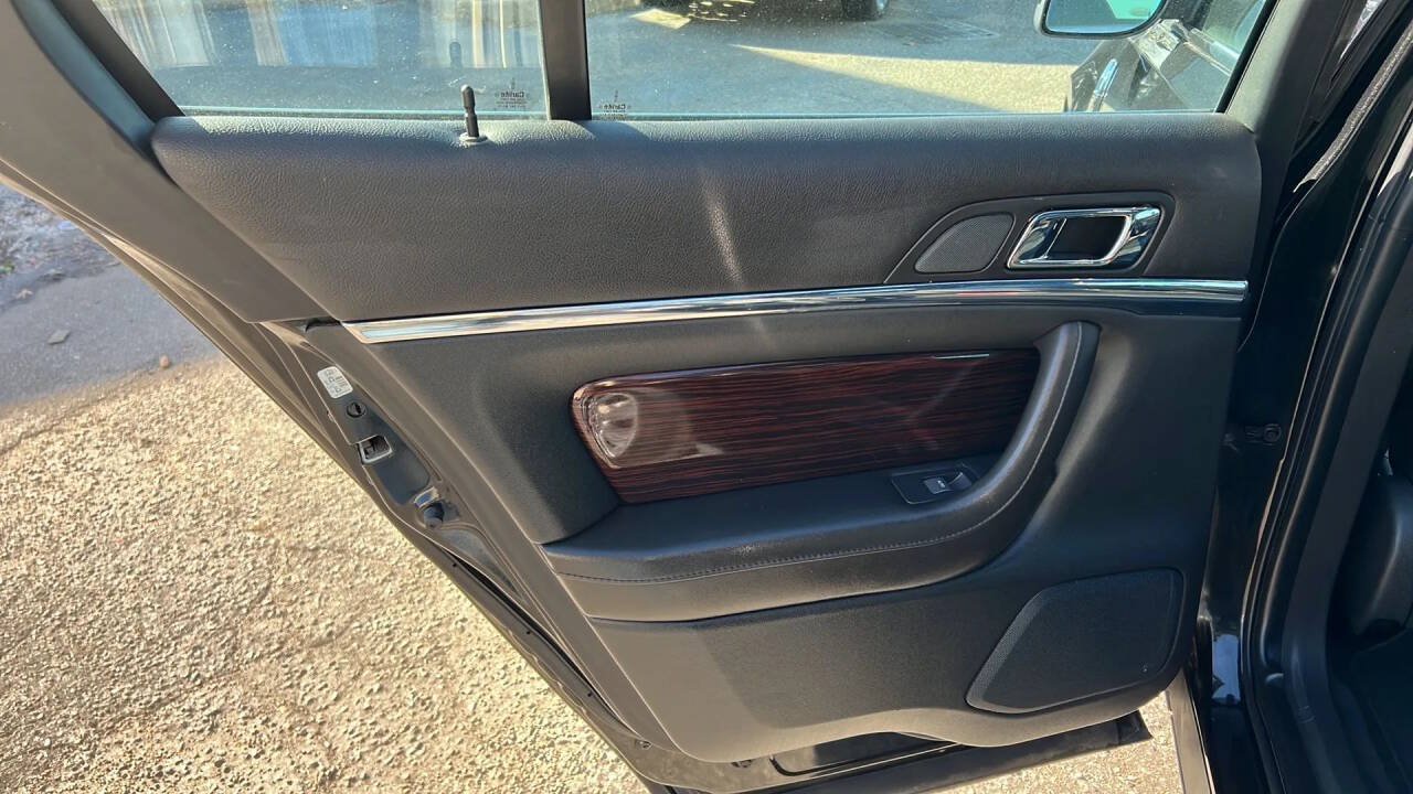 Used 2010 Lincoln MKS AWD image 19