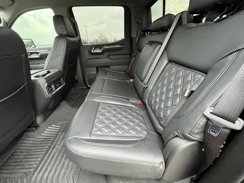 Used 2023 GMC Sierra 1500 Elevation w/ Preferred Package image 30