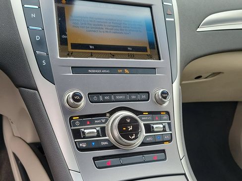 Used 2019 Lincoln MKZ Premiere AWD/4WD image 28
