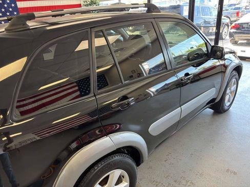 Used 2005 Toyota RAV4 2WD image 20