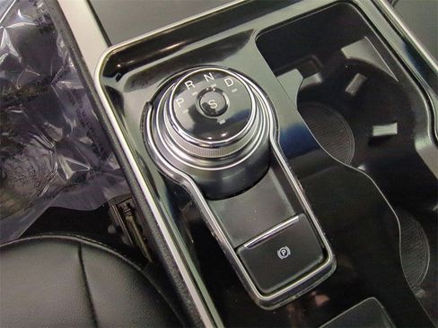 Used 2019 Ford Edge SEL w/ Equipment Group 201A image 16