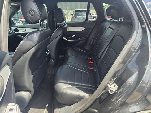 Used 2022 Mercedes-Benz GLC 300 4MATIC image 13