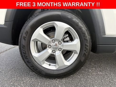 Used 2019 Jeep Compass Latitude w/ Popular Equipment Group FWD image 31