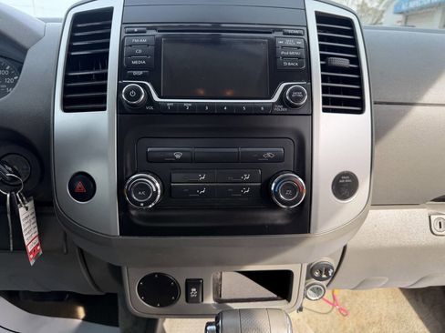 Used 2018 Nissan Frontier S image 26