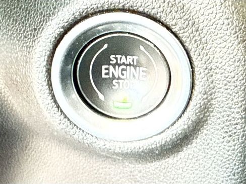 Used 2021 Chevrolet Silverado 2500 LT w/ Convenience Package image 34