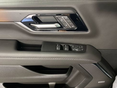 New 2026 GMC Yukon Denali w/ Sun & Power Step Package AWD/4WD image 13