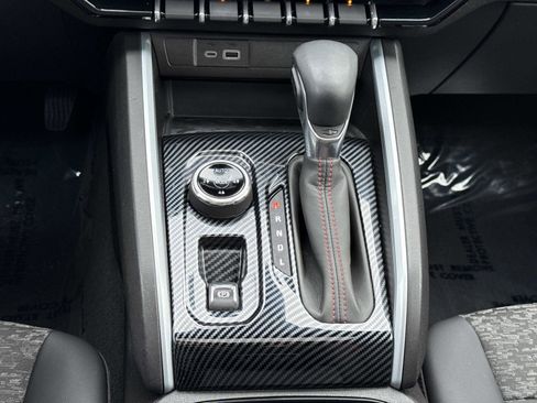 Used 2023 Chevrolet Colorado Z71 w/ Z71 Convenience Package 2 image 7