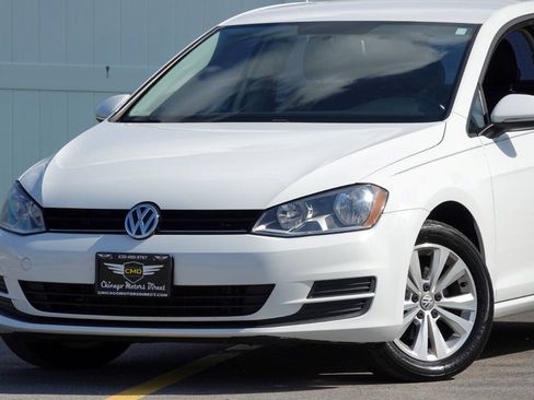Used 2015 Volkswagen Golf TDI S FWD image 2