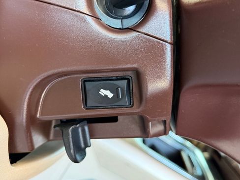 Used 2018 RAM 3500 Laramie Longhorn w/ Convenience Group AWD/4WD image 19