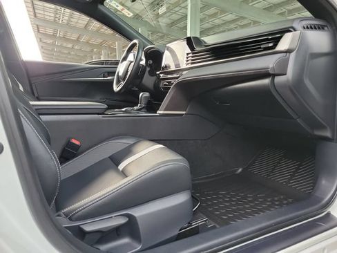Used 2025 Toyota Camry SE FWD image 23