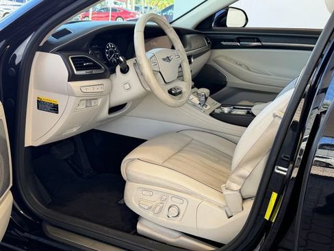 Used 2020 Genesis G90 3.3T Premium RWD image 14