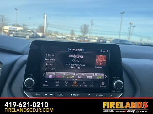 Used 2024 Nissan Rogue SV image 27