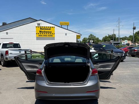 Used 2018 Hyundai Elantra SEL FWD image 23