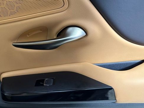 Certified 2025 Lexus ES 300h 300h image 31