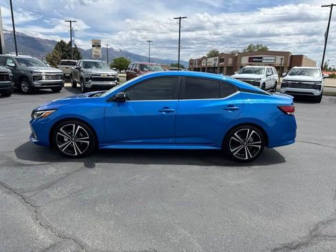 Used 2022 Nissan Sentra SR w/ SR Premium Package FWD image 4