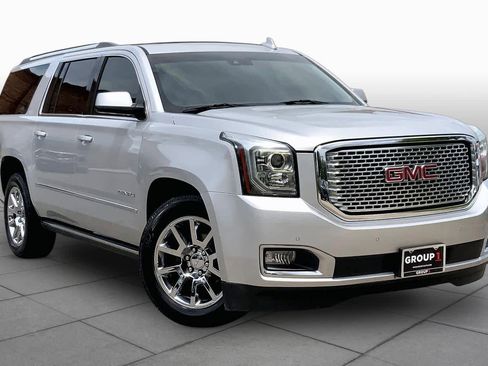 Used 2016 GMC Yukon XL Denali w/ Open Road Package RWD image 2
