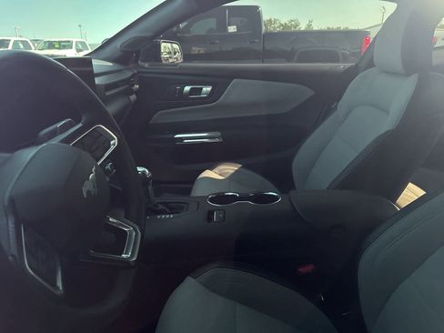 Used 2025 Ford Mustang GT RWD image 29